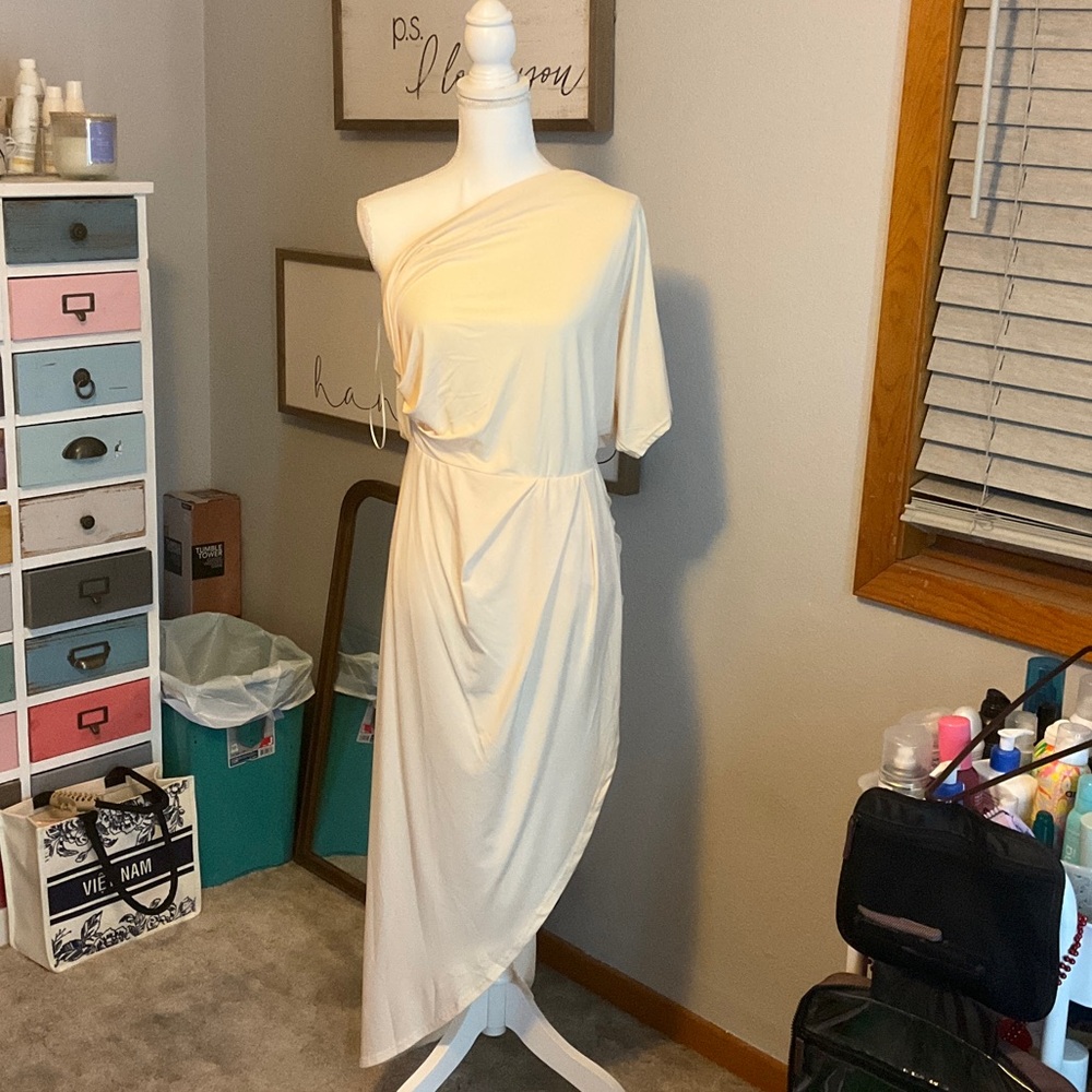 Elegant Cream One-Shoulder Dress